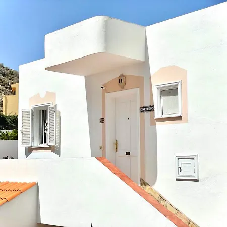 Bellarosa Sunset Ocean View In With Airco, Garage アデヘ